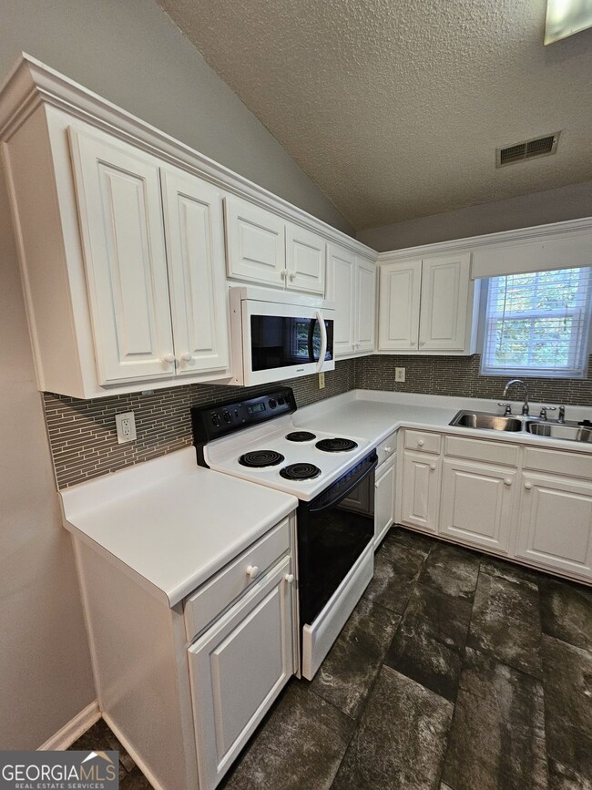 Building Photo - 1406 Flanagan Mill Dr