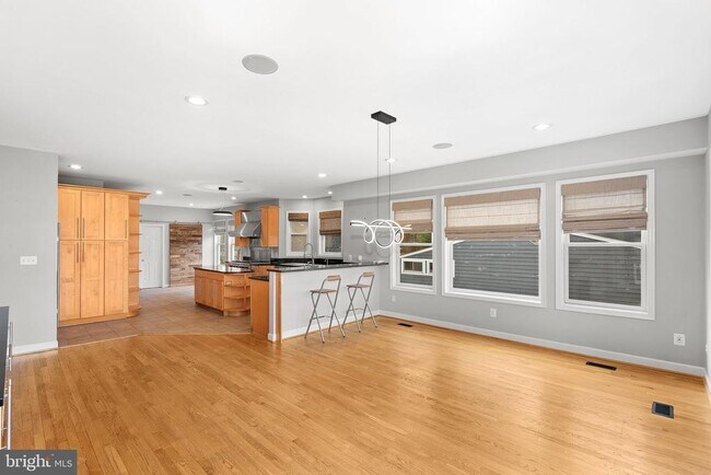 Building Photo - 19451 Youngs Cliff Rd