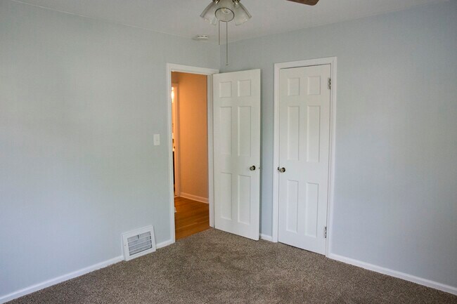 Building Photo - 1242 Genesee Ave