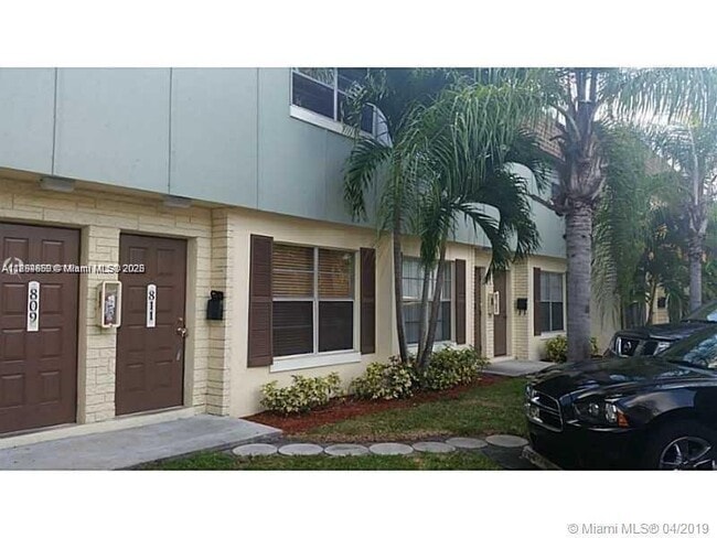 Primary Photo - 811 NW 46th Ave