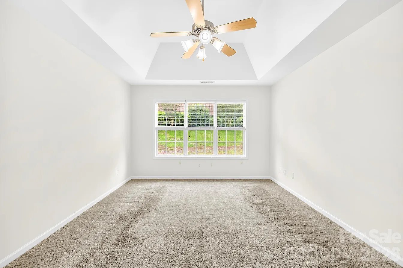 Building Photo - 328 River Birch Cir