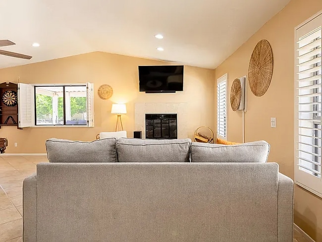Building Photo - 64747 Pinehurst Cir