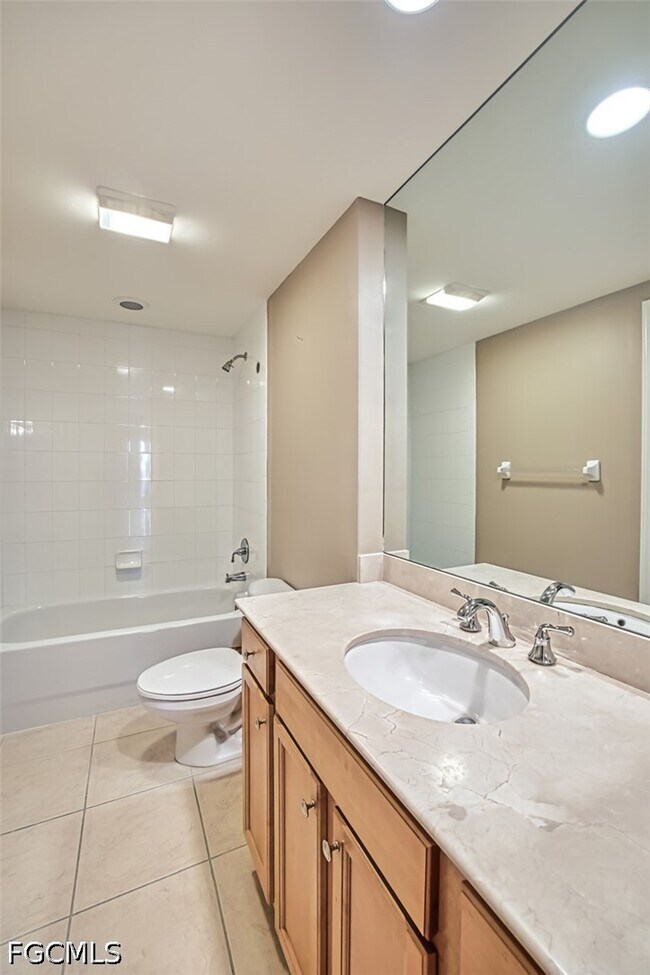 Building Photo - 2090 W First St