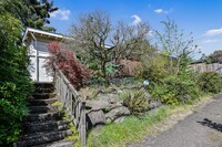 Building Photo - Updated 3 Bed, 1 Bath Rambler on Corner Lo...