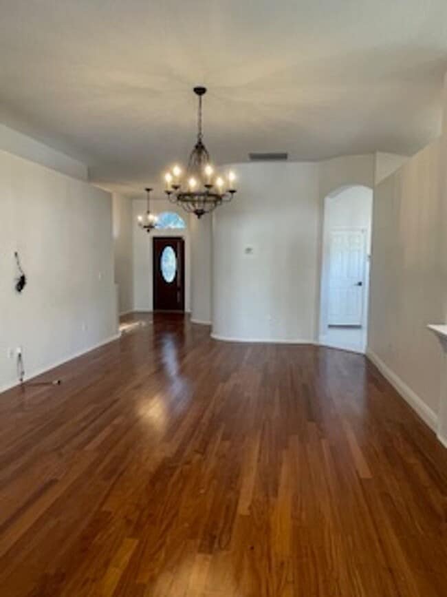 Building Photo - Carrollwood area , Andover Community , 3 Bedroom 2 Bath with beautiful Outdoor Living space. For ...