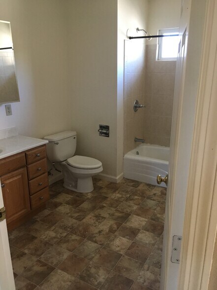 Building Photo - 1420 Slater Street