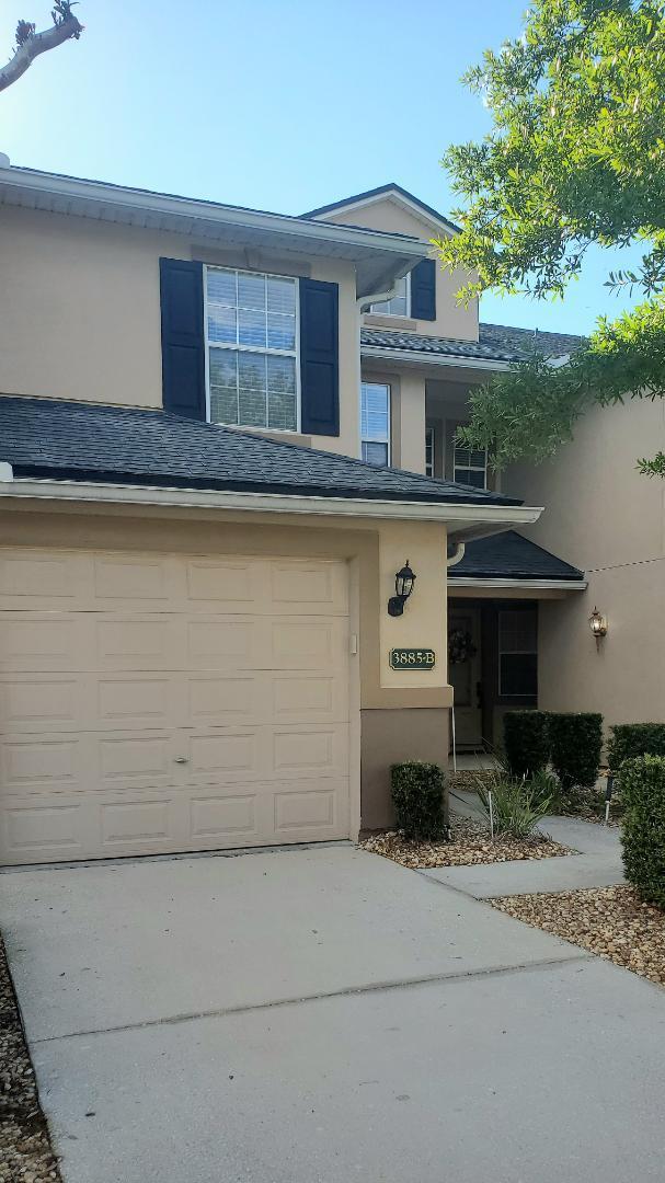 Building Photo - 3885 Buckthorne Dr