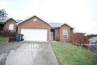 Building Photo - 2419 Glen Meadow Rd