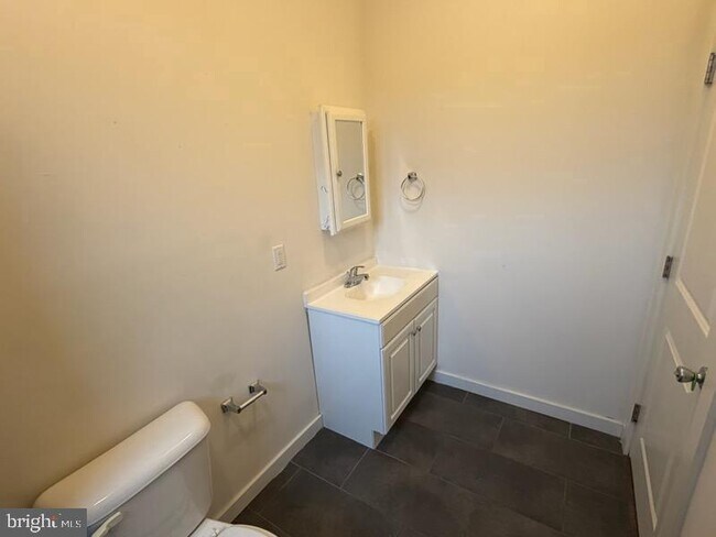 Building Photo - 1535 Cecil B. Moore Ave