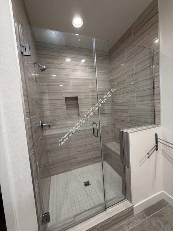 Building Photo - 1922 Willow St