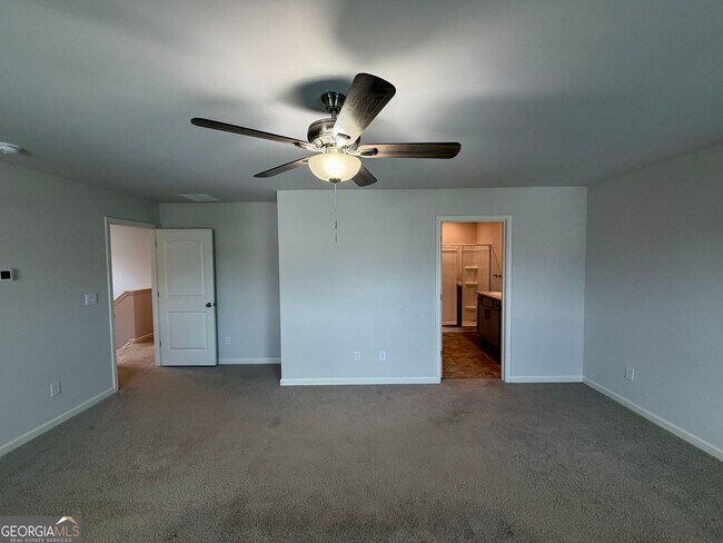 Building Photo - 8233 Bluewater Dr