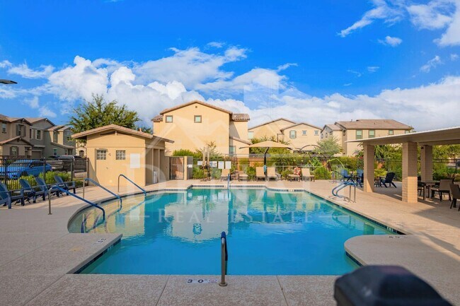 Building Photo - 8547 E Osage Ave