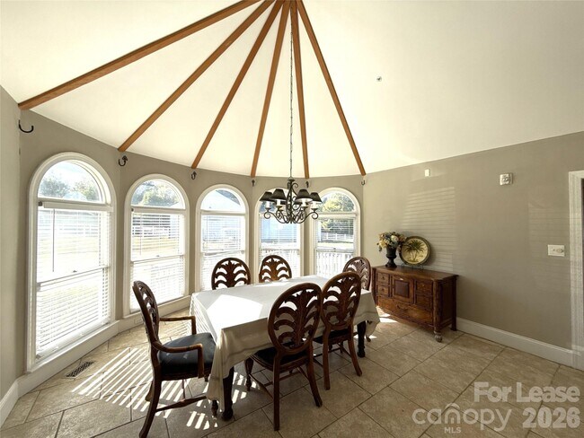 Building Photo - 14009 Thompson Rd