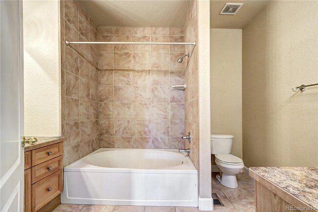 Building Photo - 3 bed / 2.5 bath duplex in Castle Rock!! -18 month lease preferred