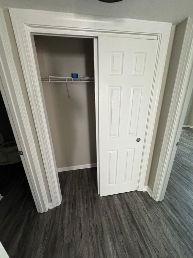 Building Photo - 207 New Petersburg Dr