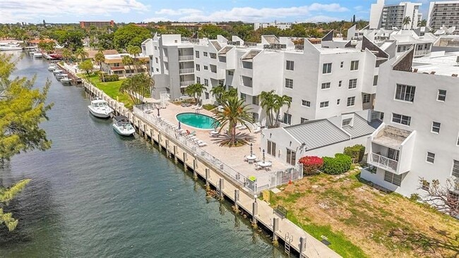 Building Photo - 2860 NE 14th Street Causeway