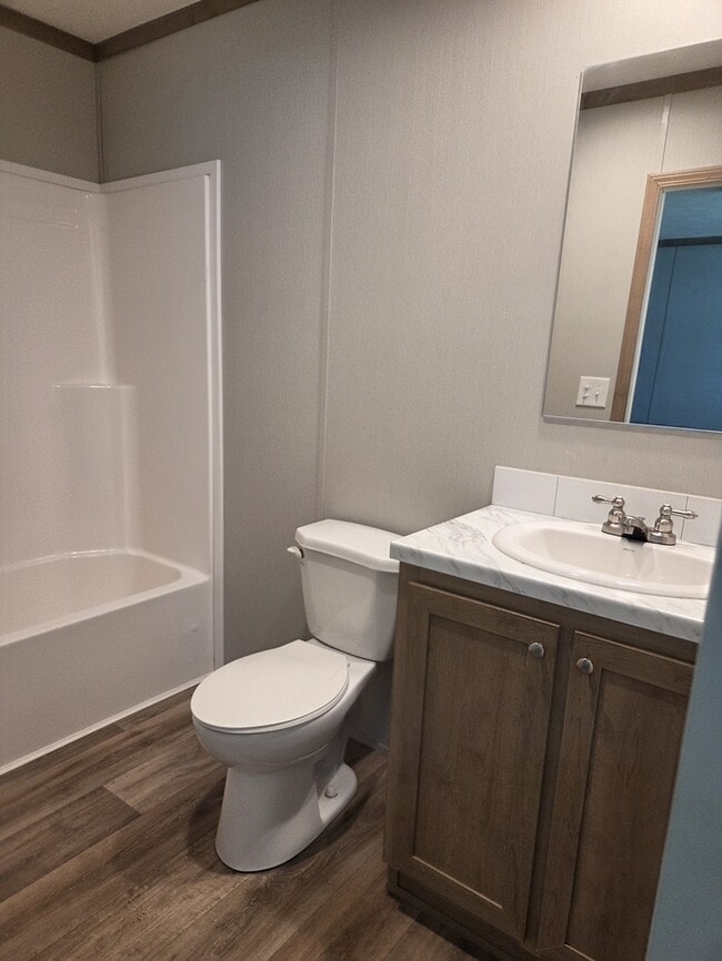 Building Photo - Lovely 3 Bedroom/2 Bath Single Wide in Madison