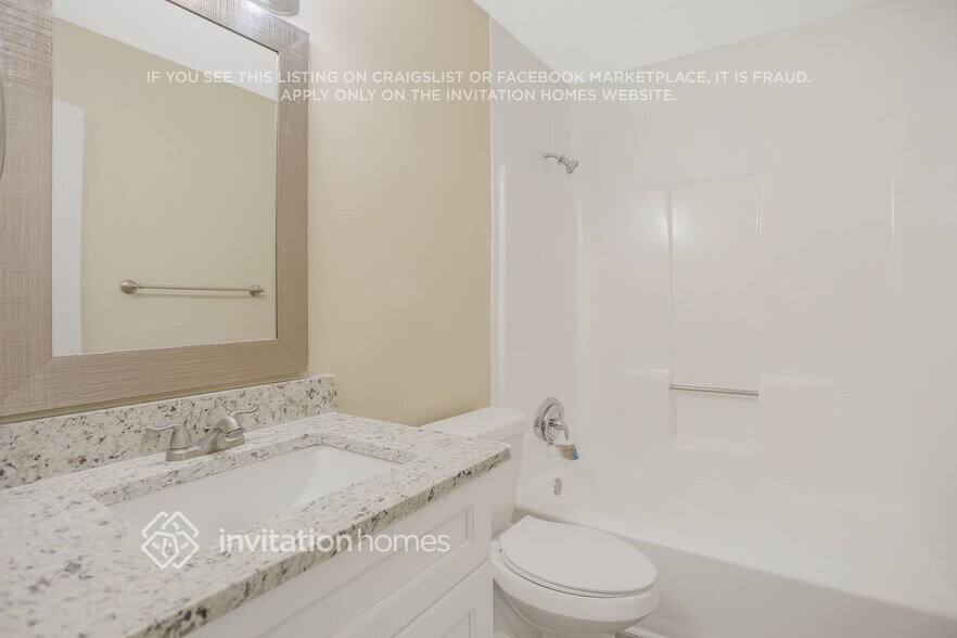 Building Photo - 4496 Fowler Ln
