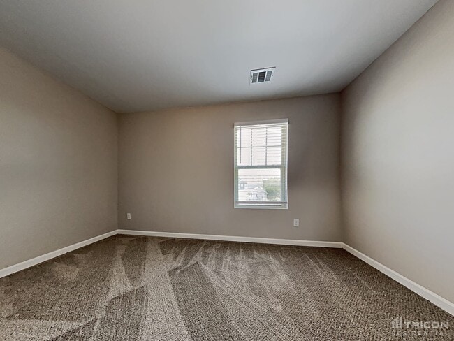 Building Photo - 701 Nonsuch Ct
