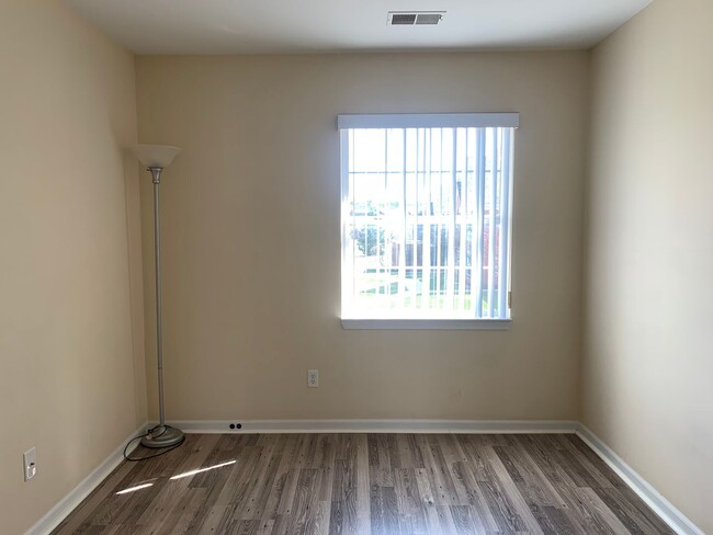 Building Photo - 2-Bedroom, 2-Bath Condo for Lease – Manors of Regency, Shelby Township