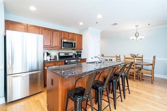 Building Photo - 1331 Grand St