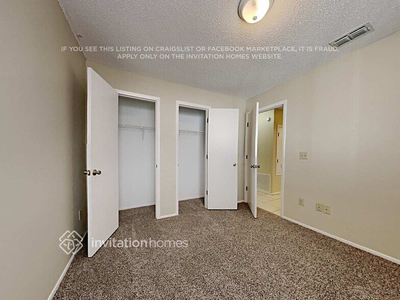 Building Photo - 3424 S St Lucie Dr