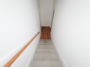 Building Photo - 2032 Tuam St