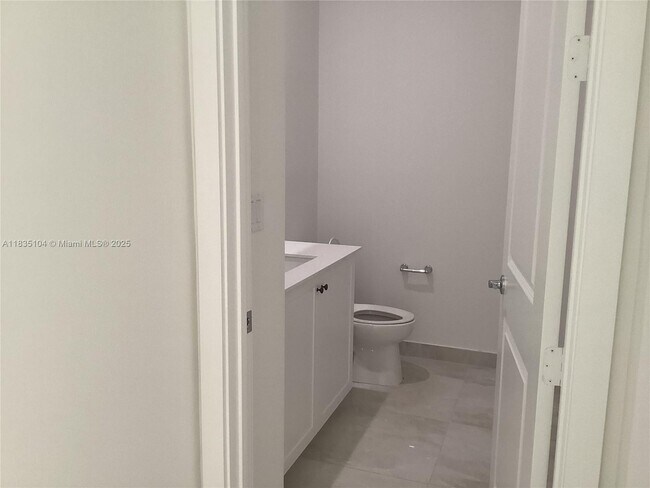 Building Photo - 5704 Argento Dr
