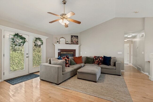 Building Photo - 14767 Brewster Dr