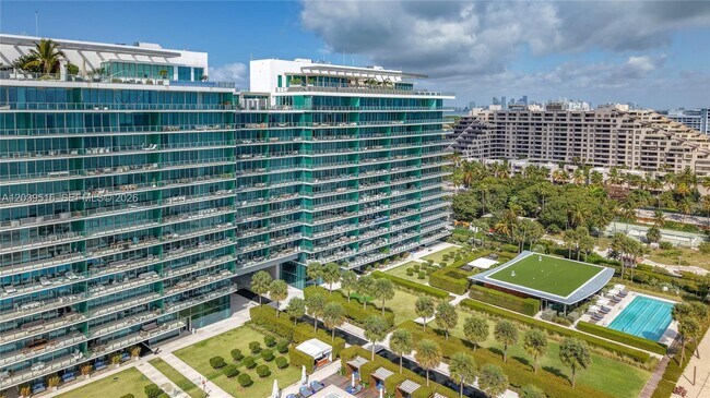 Building Photo - 350 Ocean Dr
