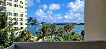 Building Photo - 2600 N Flagler Dr