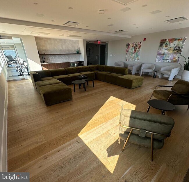 Building Photo - 37 L St SE