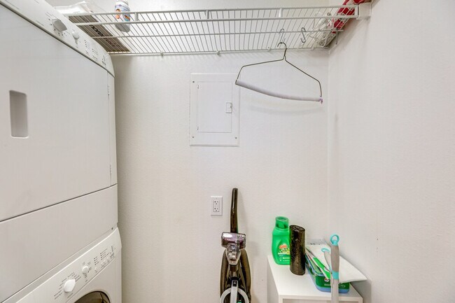 Building Photo - 1735 Spyglass Dr