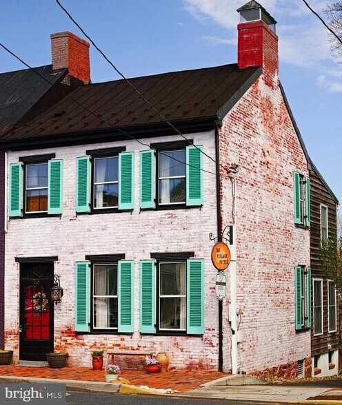 Building Photo - 73 W Main St