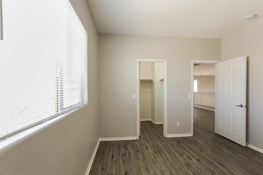 Building Photo - 46141 W Morning View Ln