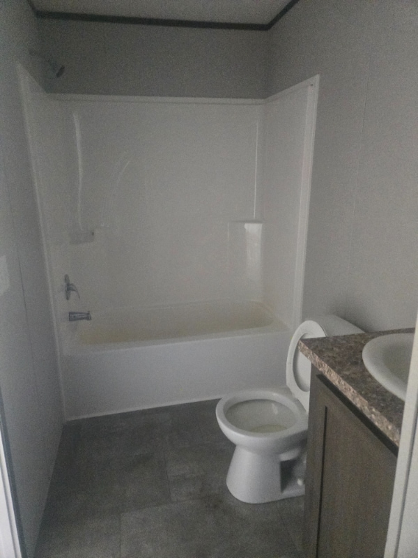 Building Photo - 101 Ash St