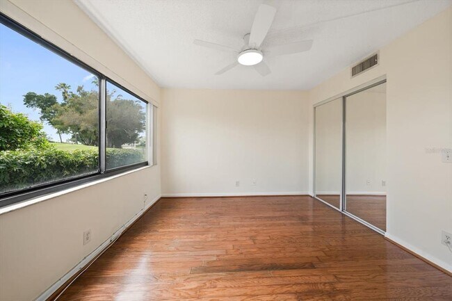 Building Photo - 5532 Del Sol Blvd