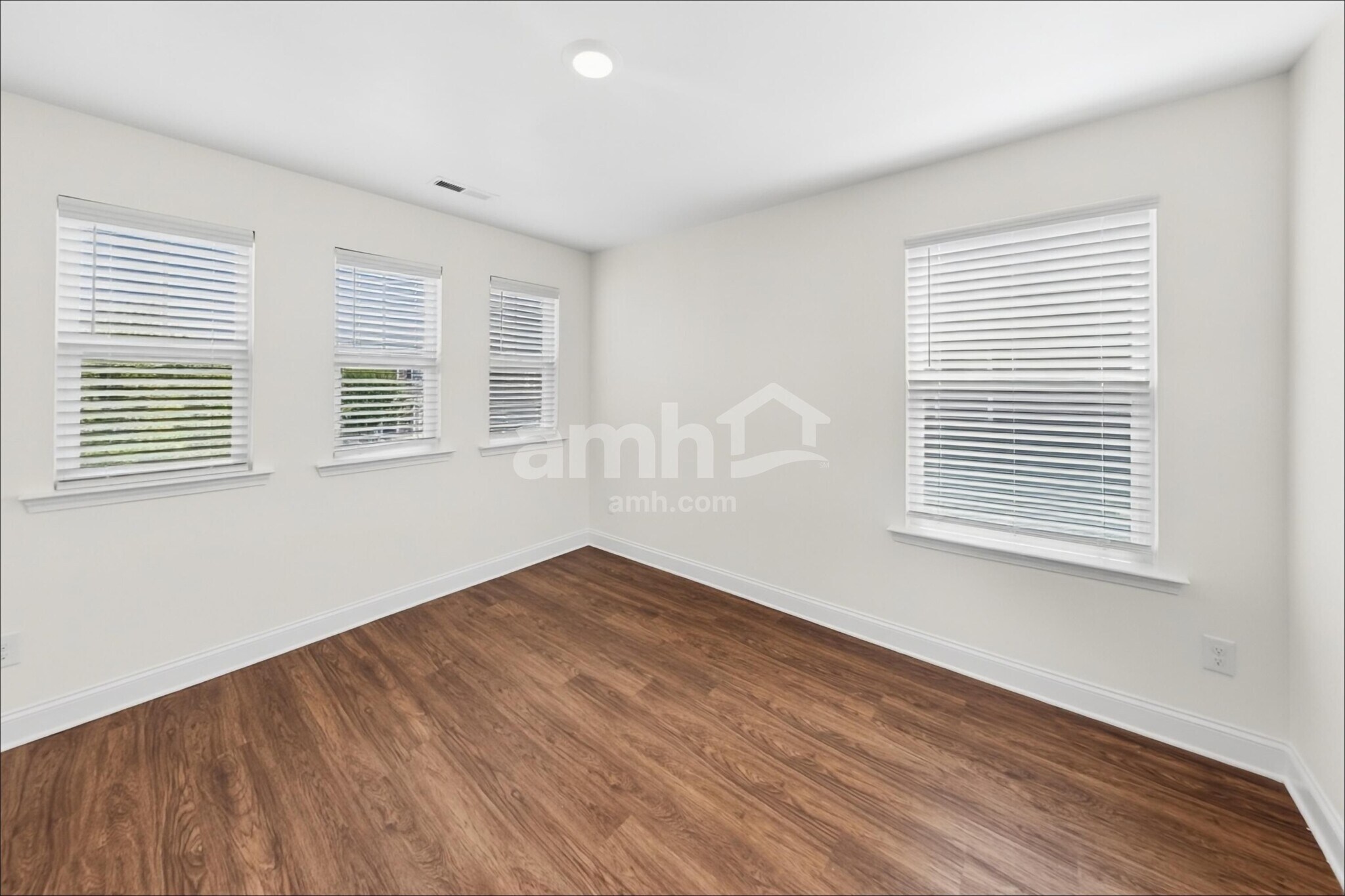 Building Photo - 165 Havenbrook Dr