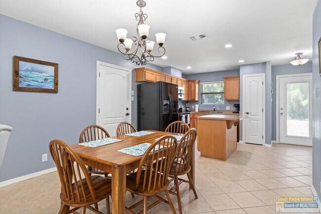 Building Photo - 40 Augusta W