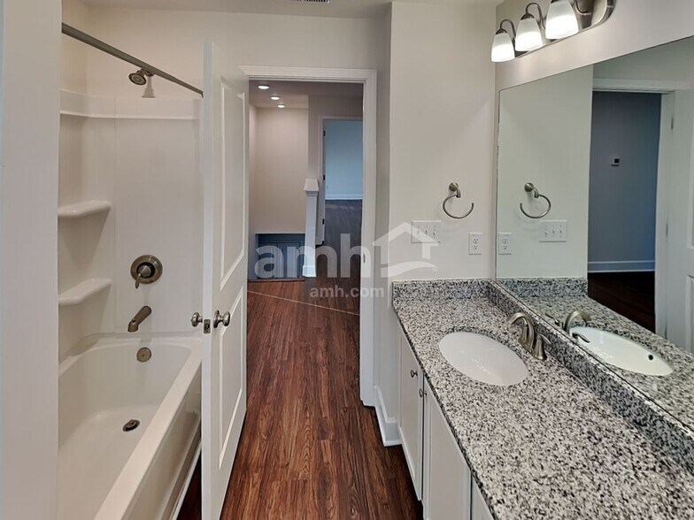 Building Photo - 4318 Spregan Way