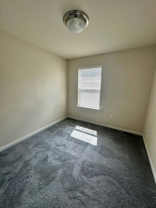 Building Photo - 123 High Pointe Dr