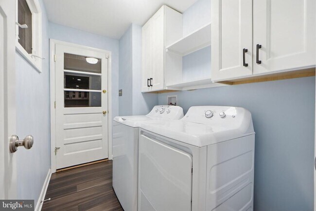 Building Photo - 808 Cottonwood Dr