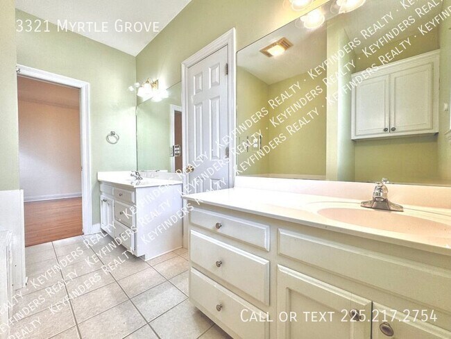 Building Photo - 3321 Myrtle Grove Dr