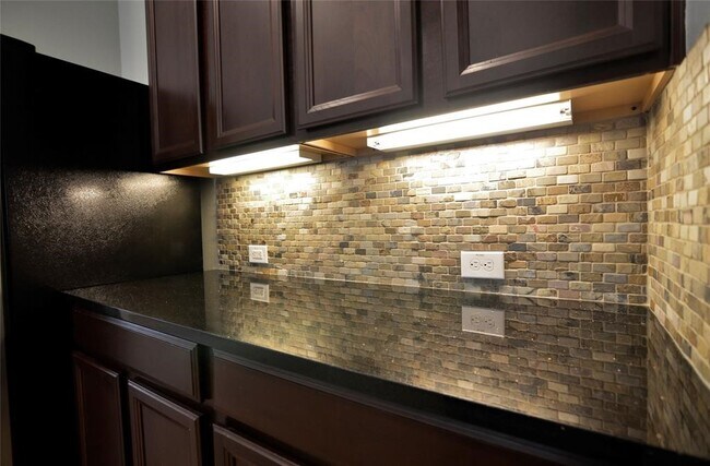 Building Photo - 11219 English Rose Trail