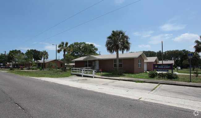 Primary Photo - FERNANDINA BEACH APARTMENTS