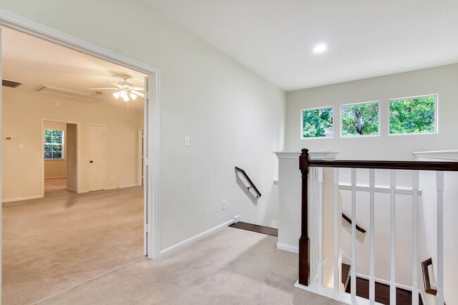 Building Photo - 31 Middle Gate Pl