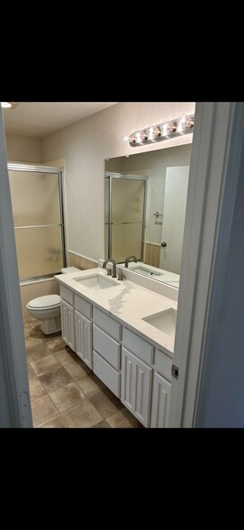 New countertops and faucets - 1009 McCoy Dr