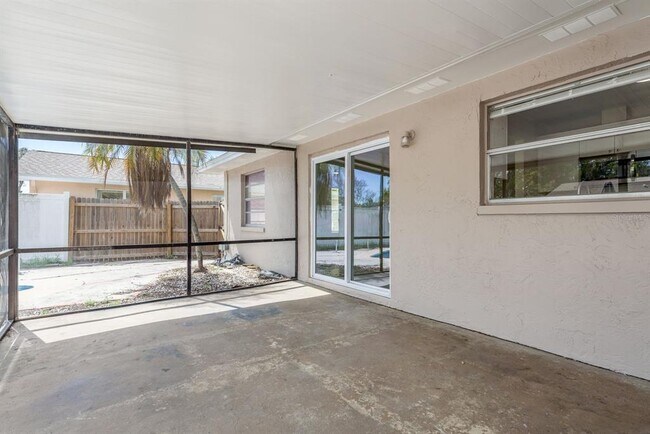 Building Photo - 2977 Palmetto Ct