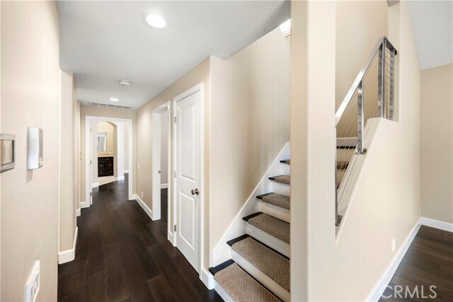 Building Photo - 12 Opera Ln