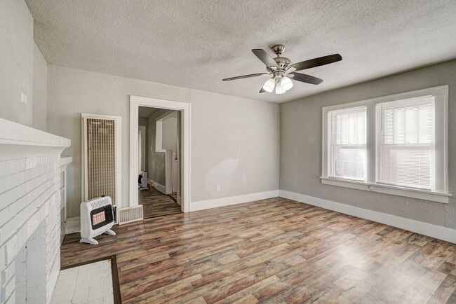 Building Photo - Cozy 1-Bedroom Home Near Scissortail Park ...